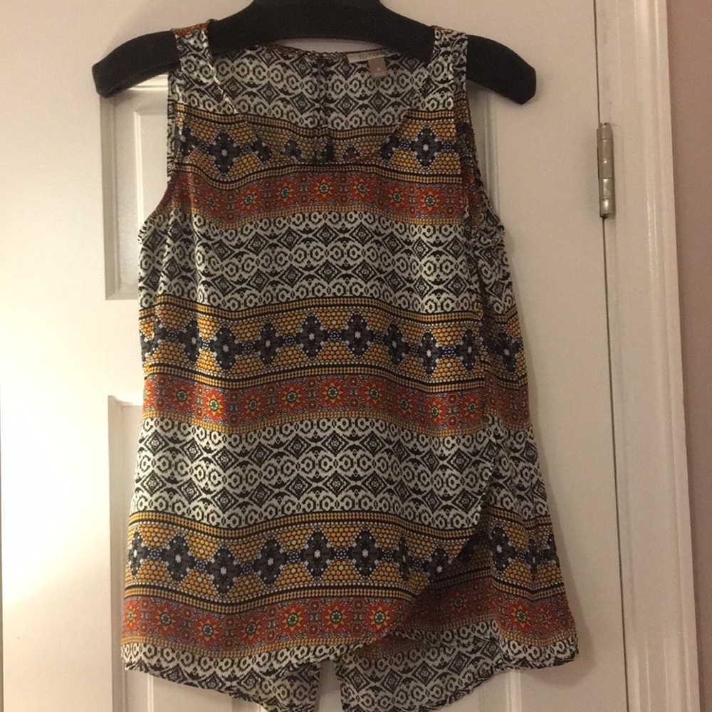 Dressbarn printed sleeveless top